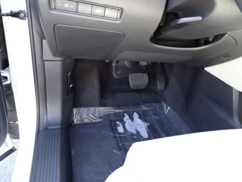 Used 2021 Nissan Rogue SL image 17