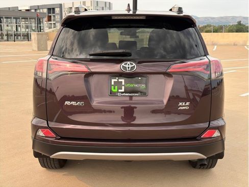 Used 2018 Toyota RAV4 XLE w/ Plus Extra Value Package AWD/4WD image 7