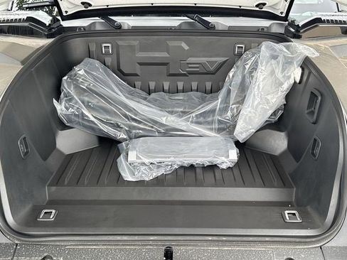 New 2025 GMC Hummer EV 2X image 25