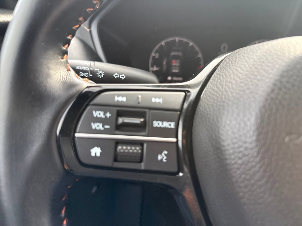 Certified 2025 Honda HR-V Sport image 24