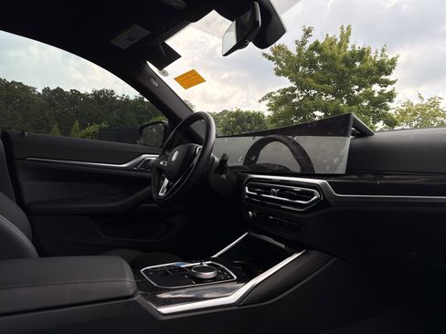 Used 2023 BMW i4 eDrive35 w/ Premium Package RWD image 6