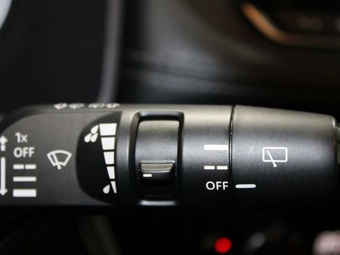 Used 2023 Nissan Rogue SL image 46