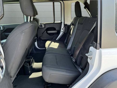 Used 2020 Jeep Wrangler Unlimited Sport S AWD/4WD image 18