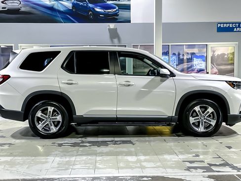 Used 2023 Honda Pilot EX-L image 7
