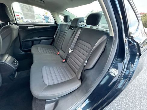 Used 2020 Ford Fusion SE image 22