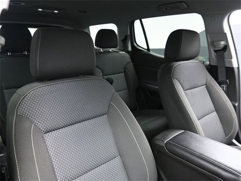 Used 2023 GMC Acadia SLE w/ Driver Convenience Package image 27