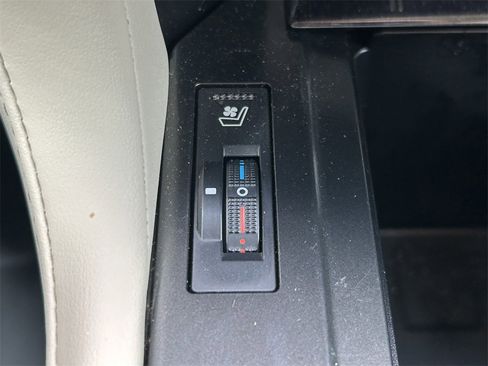 Used 2023 Lexus GX 460 Premium image 36