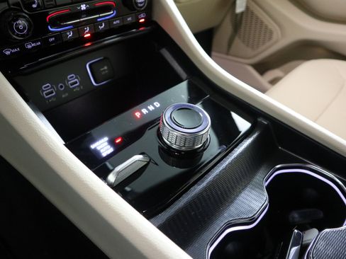 New 2025 Jeep Grand Cherokee L Limited w/ Black Appearance Package image 29