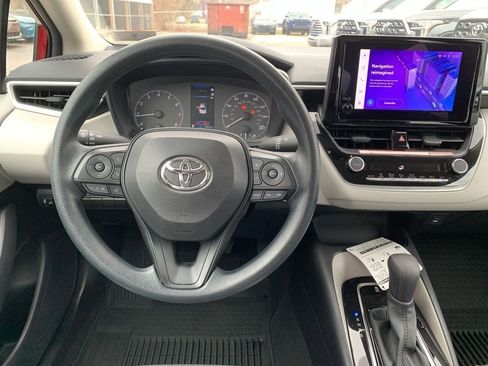 Used 2025 Toyota Corolla LE image 16