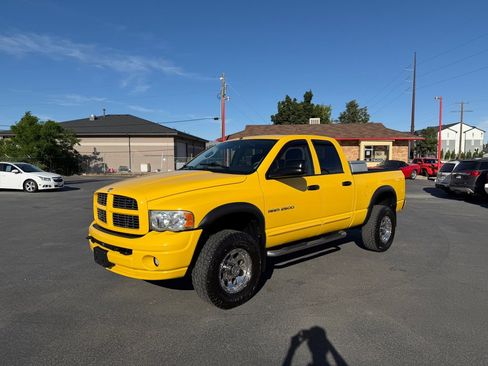 Used 2005 Dodge Ram 2500 Truck SLT w/ Sport Appearance Group AWD/4WD image 2