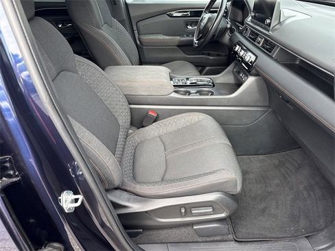 Used 2023 Honda Pilot Sport image 34