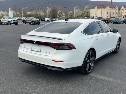 Used 2023 Honda Accord Sport image 7