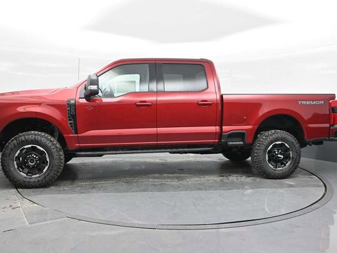 New 2025 Ford F250 XLT w/ Black Appearance Package image 5