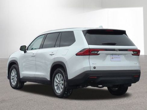 Certified 2026 Toyota Grand Highlander XLE image 8