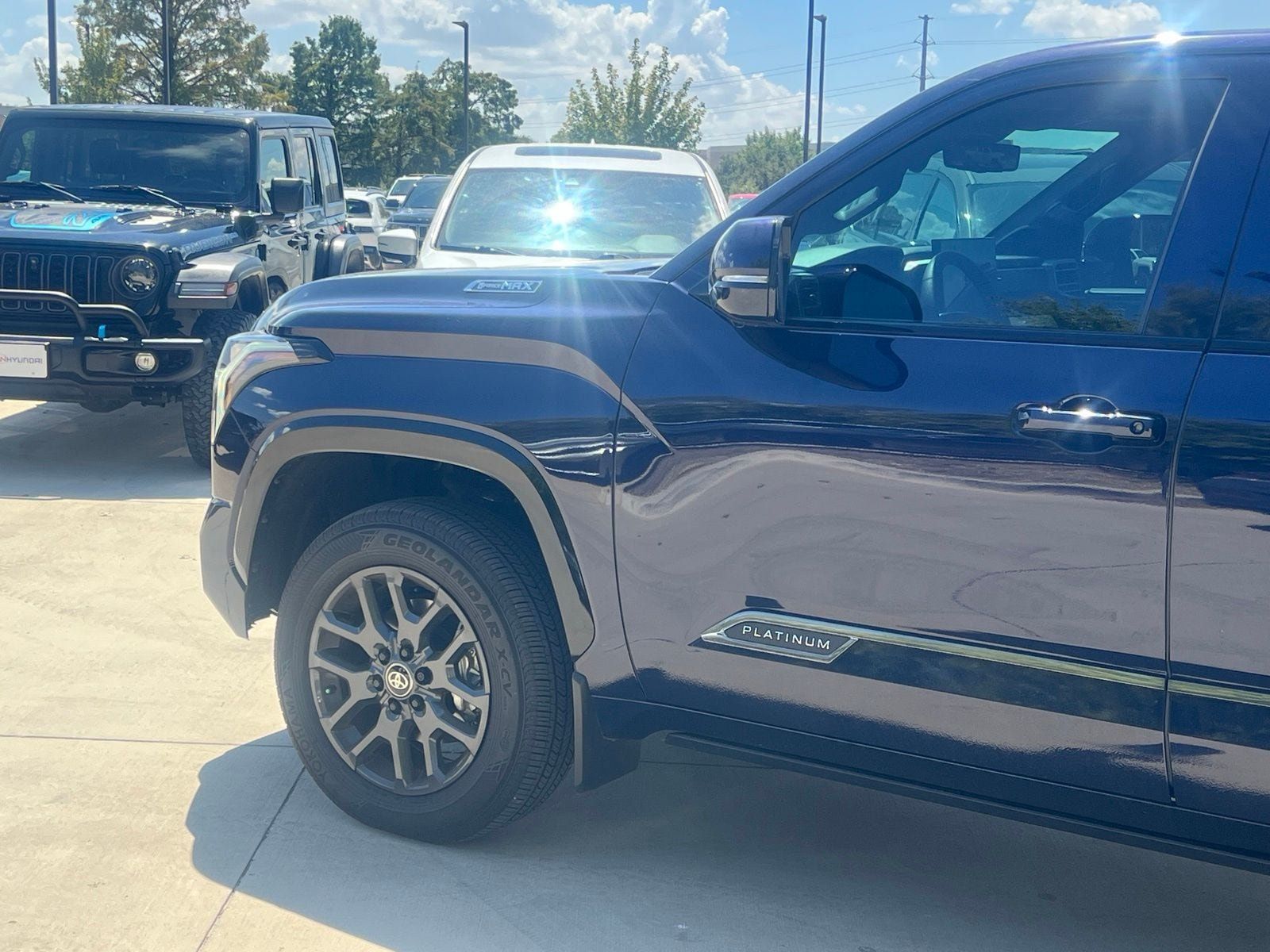 Used 2025 Toyota Tundra Platinum AWD/4WD image 8