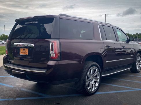 Used 2017 GMC Yukon XL Denali w/ Open Road Package AWD/4WD image 27