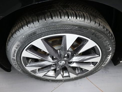 Used 2016 Nissan Sentra SR image 14