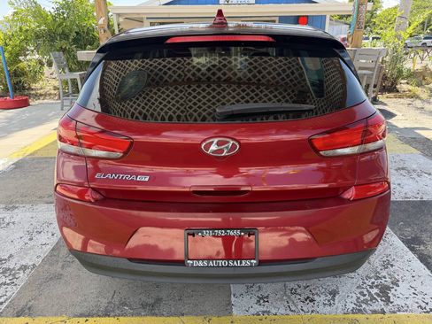 Used 2018 Hyundai Elantra GT FWD image 6