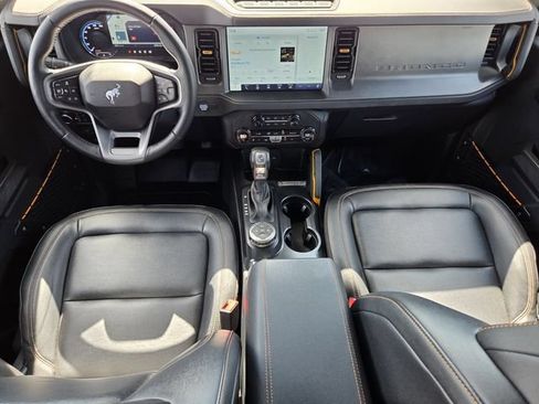Used 2024 Ford Bronco Badlands AWD/4WD image 11