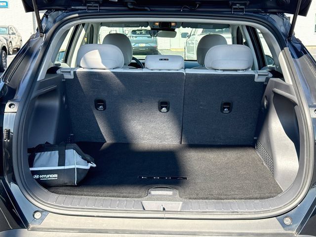 Used 2025 Hyundai Kona SE AWD/4WD image 32