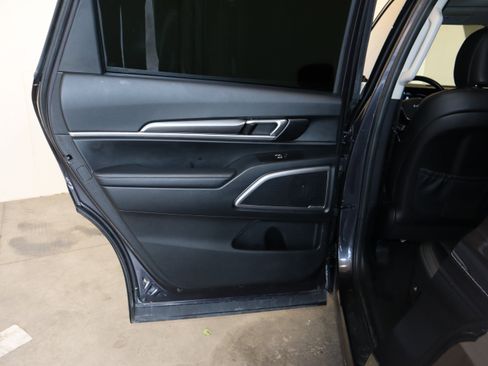 Used 2025 Kia Telluride S AWD/4WD image 42