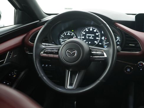 Used 2023 MAZDA MAZDA3 Hatchback w/Premium Plus Pkg image 13