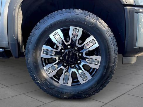 Certified 2025 GMC Sierra 3500 Denali w/ Denali Reserve Package image 10