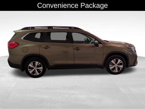 Used 2023 Subaru Ascent Premium w/ Convenience Package image 4