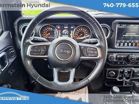 Used 2020 Jeep Gladiator Overland AWD/4WD image 7