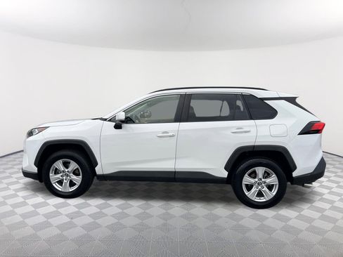 Used 2019 Toyota RAV4 XLE FWD image 15
