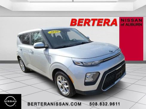 Used 2020 Kia Soul S image 4