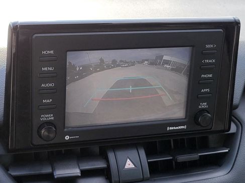 Used 2020 Toyota RAV4 XLE w/ Carpet Mat Package FWD image 23