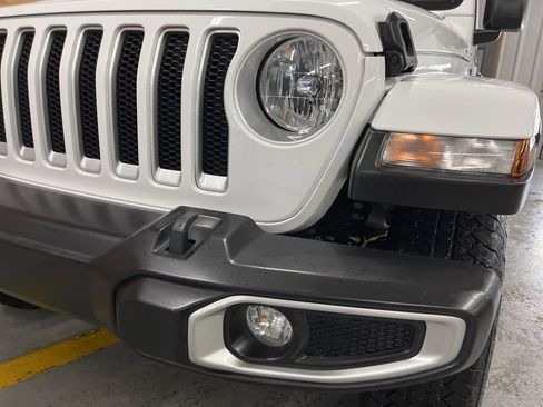 Used 2021 Jeep Wrangler Unlimited Sahara w/ Dual Top Group image 9