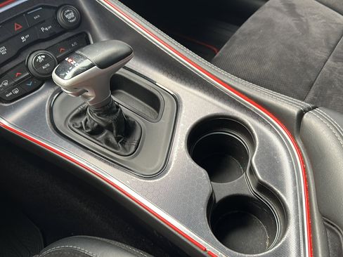 Used 2016 Dodge Challenger R/T Scat Pack w/ Leather Interior Group image 31