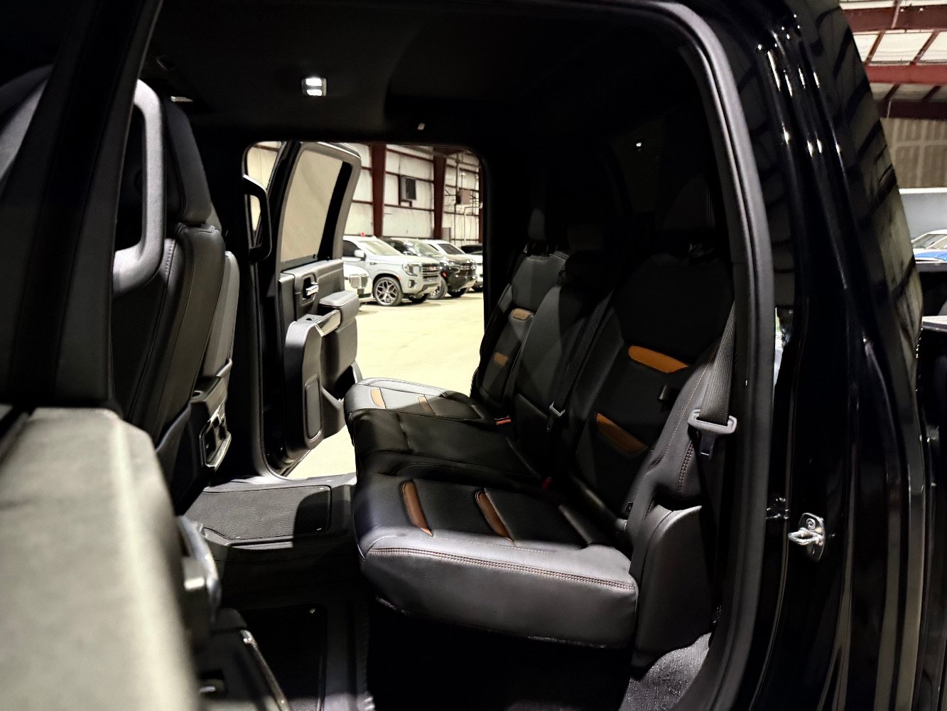 Used 2023 GMC Sierra 2500 AT4 w/ AT4 Preferred Package AWD/4WD image 18