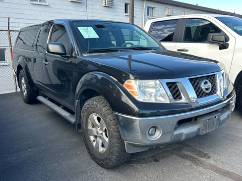 Used 2010 Nissan Frontier SE w/ SE Value Truck Pkg AWD/4WD image 3