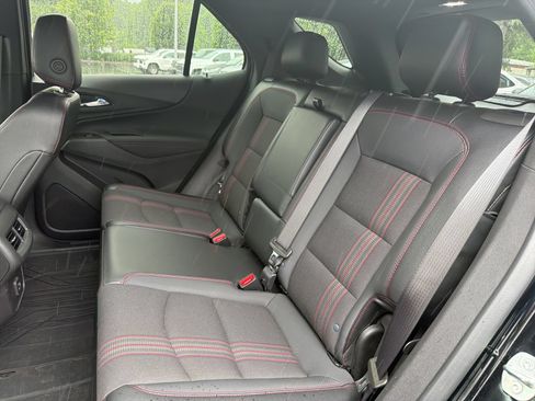 Used 2023 Chevrolet Equinox RS FWD image 18
