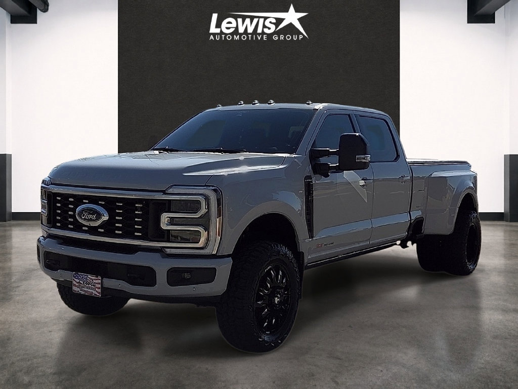 Used 2026 Ford F350 Platinum AWD/4WD image 1