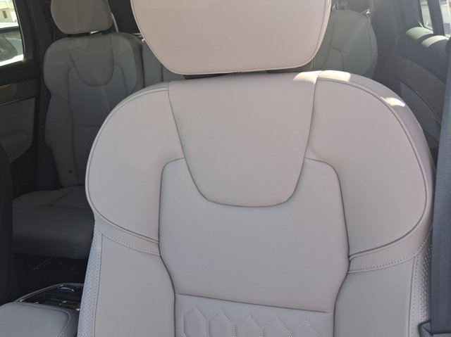New 2026 Volvo XC90 T8 Plus w/ Protection Package Premier AWD/4WD image 20