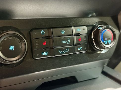 Used 2019 Ford F150 XLT w/ Equipment Group 302A Luxury image 16