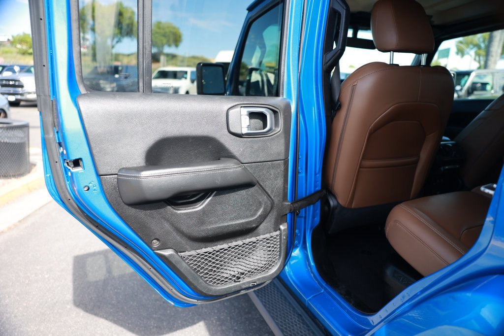 Used 2021 Jeep Wrangler Unlimited Sahara w/ Cold Weather Group AWD/4WD image 38