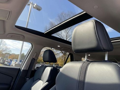 Used 2025 Honda Pilot Touring image 17