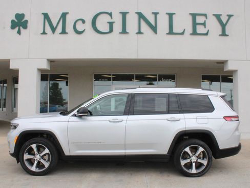 Certified 2023 Jeep Grand Cherokee L Limited image 1