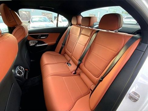 Used 2025 Mercedes-Benz C 300 4MATIC Sedan image 17