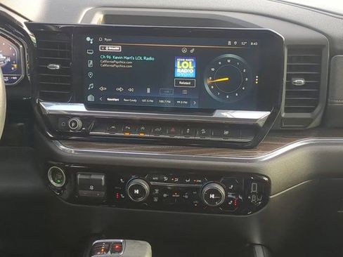 Used 2023 Chevrolet Silverado 1500 RST image 18