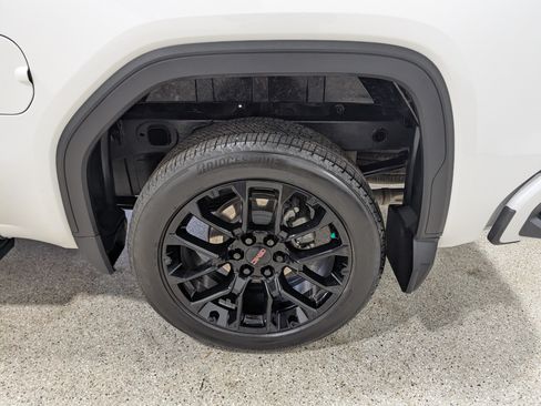 Used 2024 GMC Sierra 1500 Denali w/ Denali Reserve Package AWD/4WD image 13