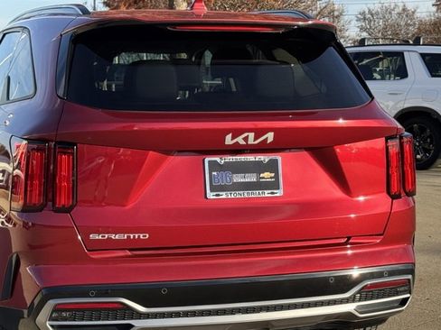 Used 2023 Kia Sorento SX image 8