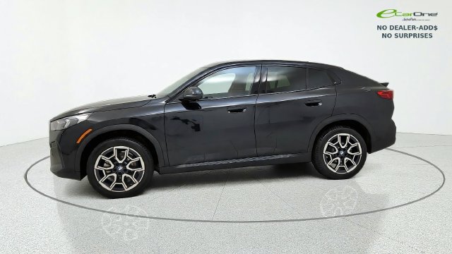 Used 2026 BMW X2 xDrive28i AWD/4WD image 4