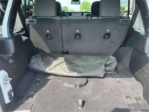 Used 2024 Jeep Wrangler Sport S image 19