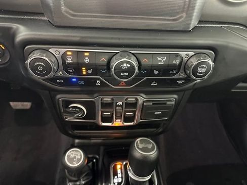 Used 2023 Jeep Wrangler Unlimited w/ Cold Weather Group image 23